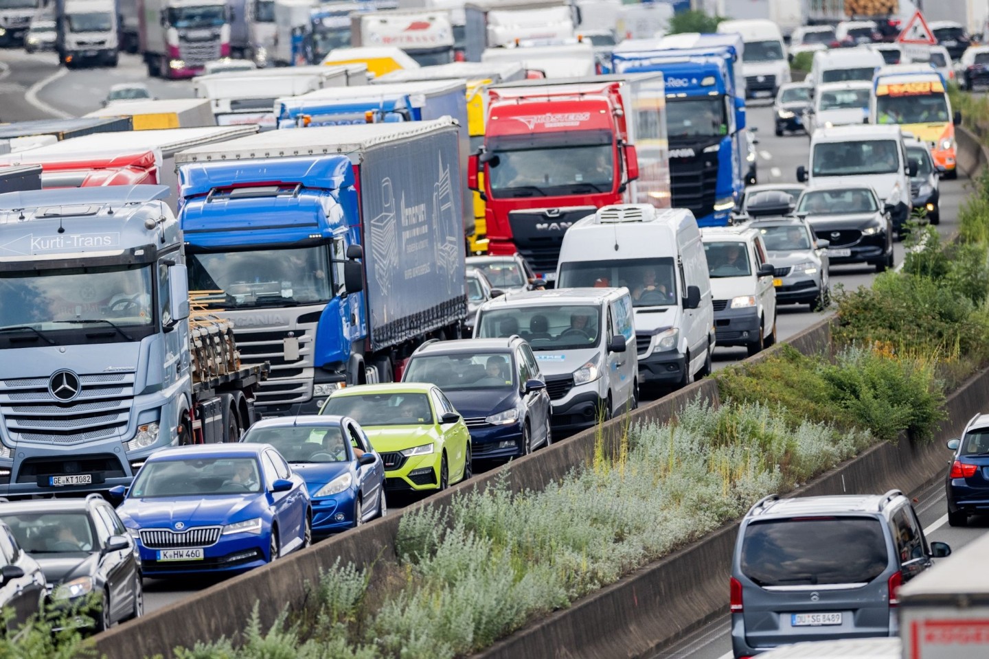 Das Bundesland mit den meisten Staus war wie in den Vorjahren Nordrhein-Westfalen mit knapp 34 Prozent - wie hier auf der A3 im Autobahndreieck Köln-Heumar.