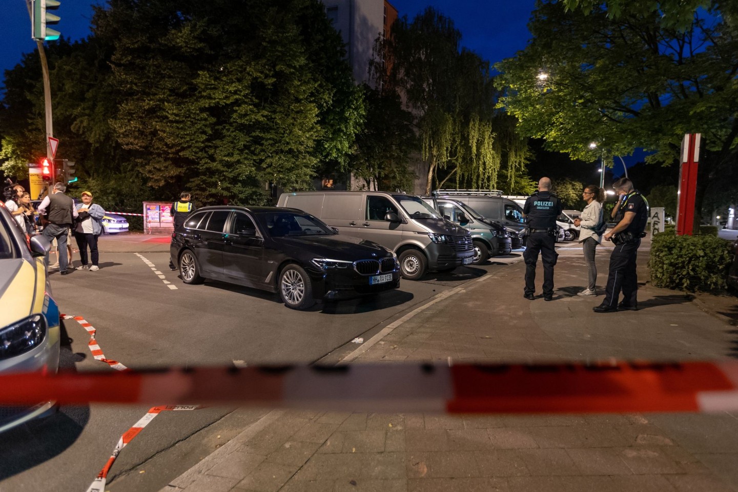 Ein Mann im pychischen Ausnahmezustand wurde von Spezialkräften der Polizei in Hamburg überwältigt.