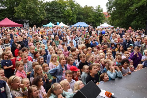 Großes Kinderrechtefest im Südpark begeistert 10.000 Besucher