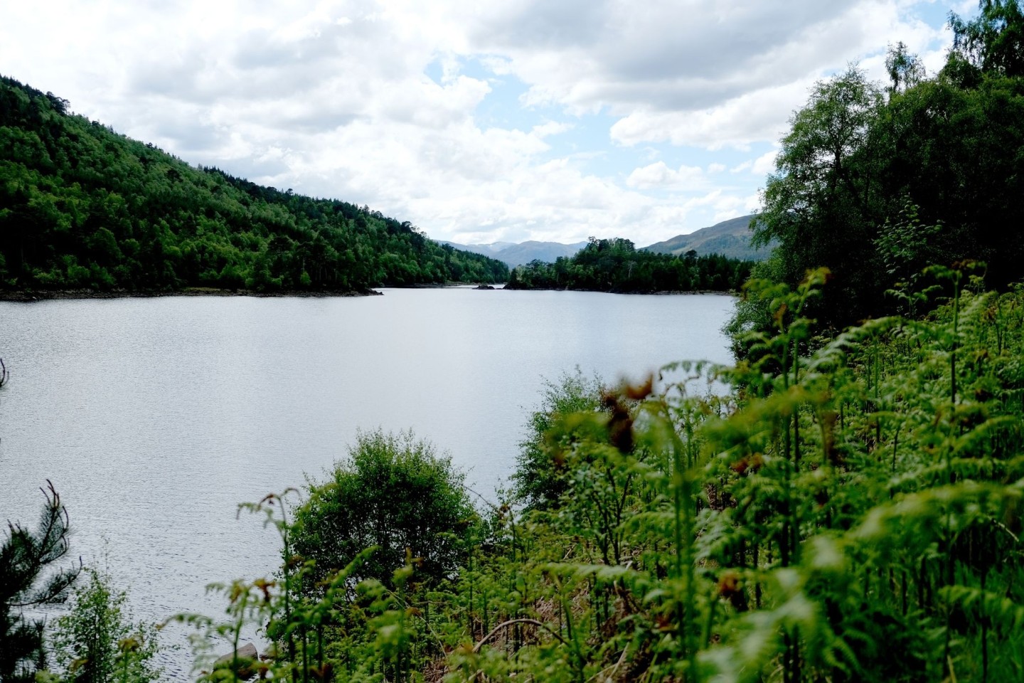 Ausblick über einen Wanderweg in Schottland. (Archivbild)